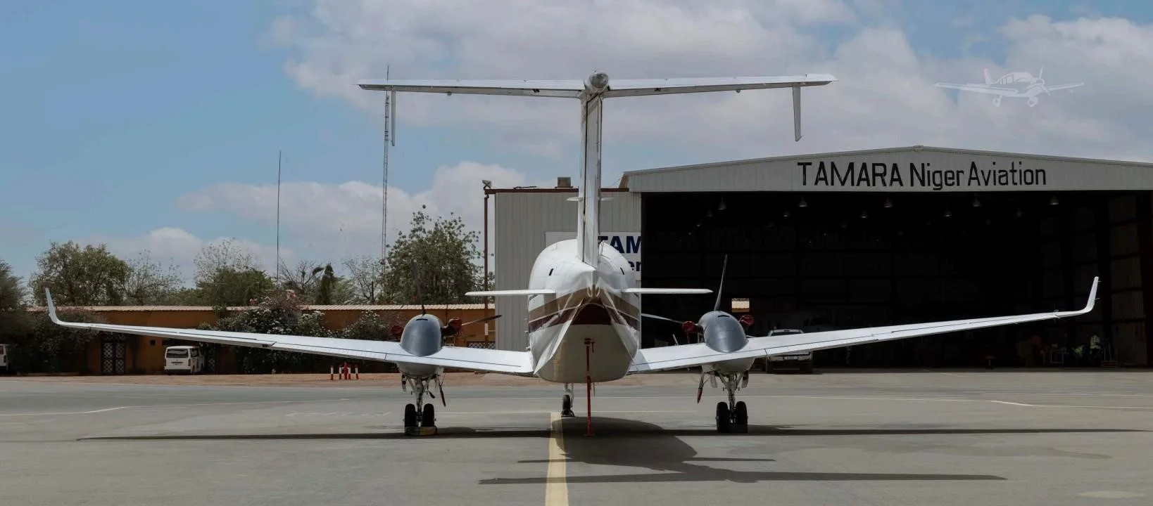 Exterior view of a 1994 BEECHCRAFT 1900D, N114EM.