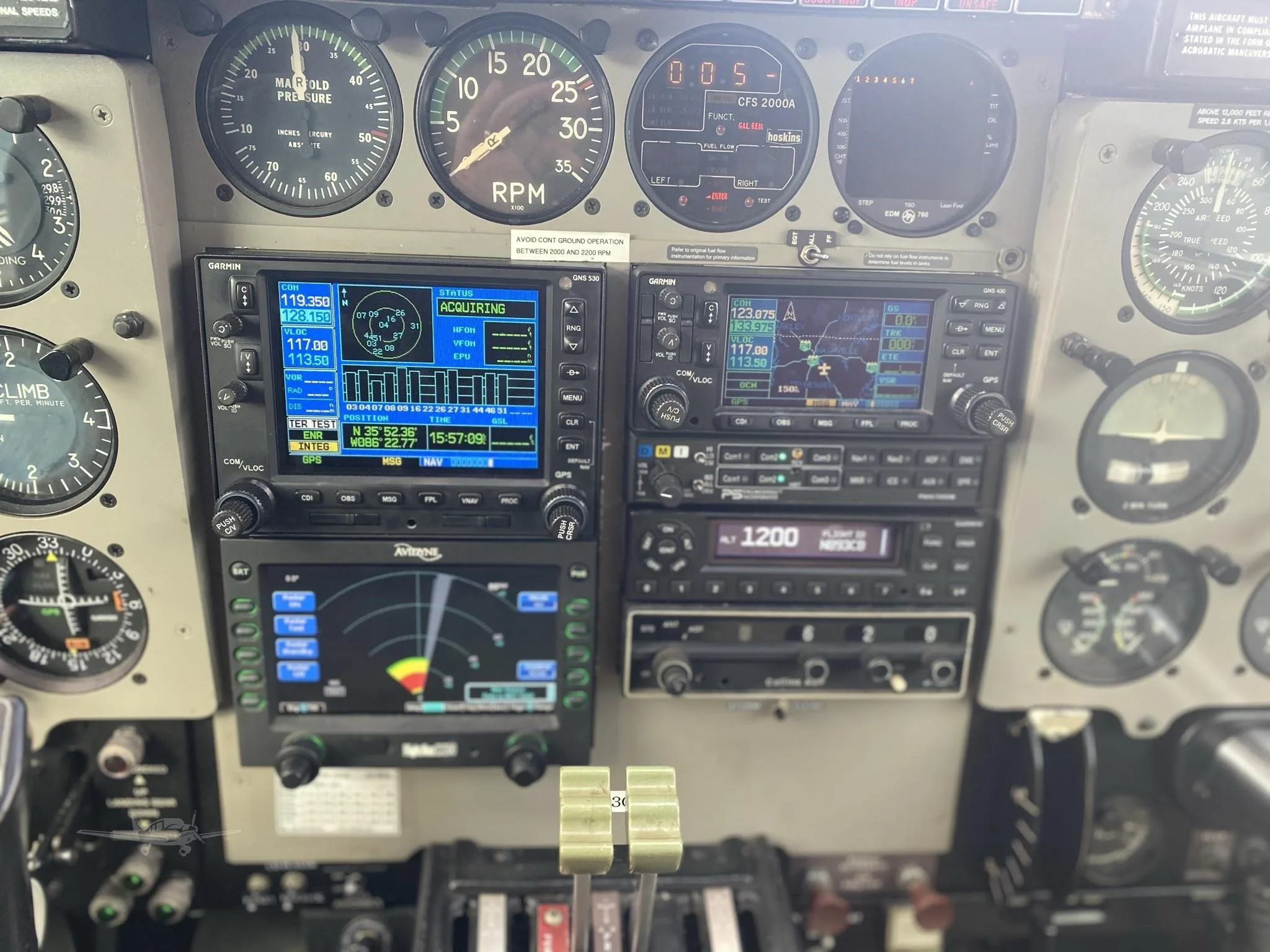 Avionics suite of a 1980 PIPER NAVAJO CR.