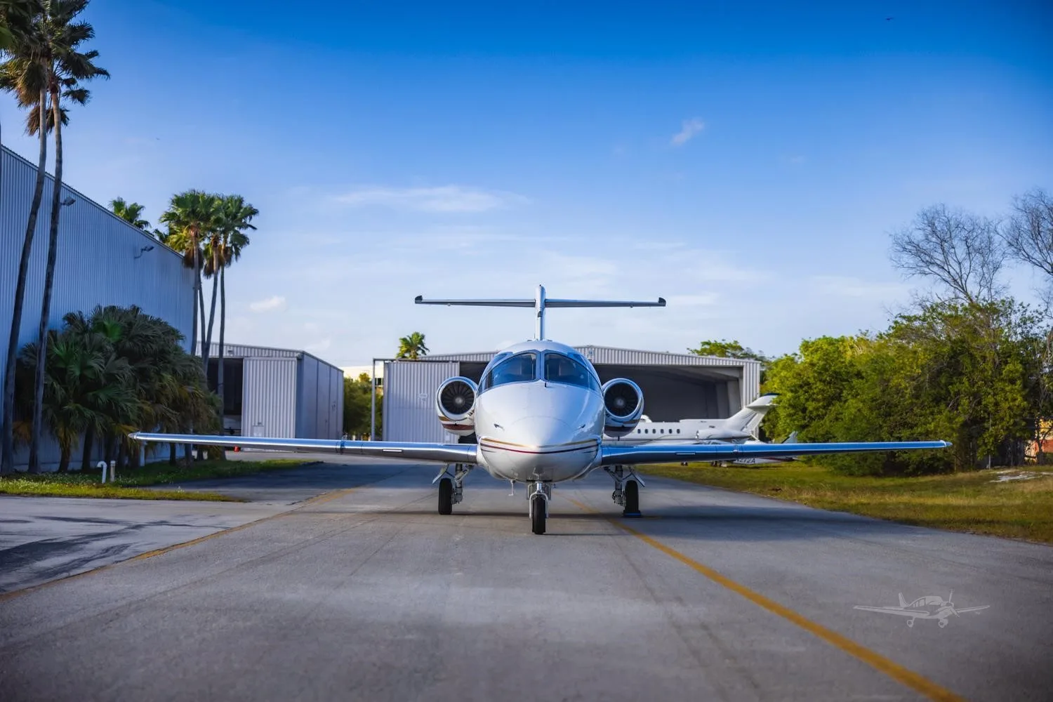 Exterior view of a 1992 BEECHCRAFT BEECHJET 400A.
