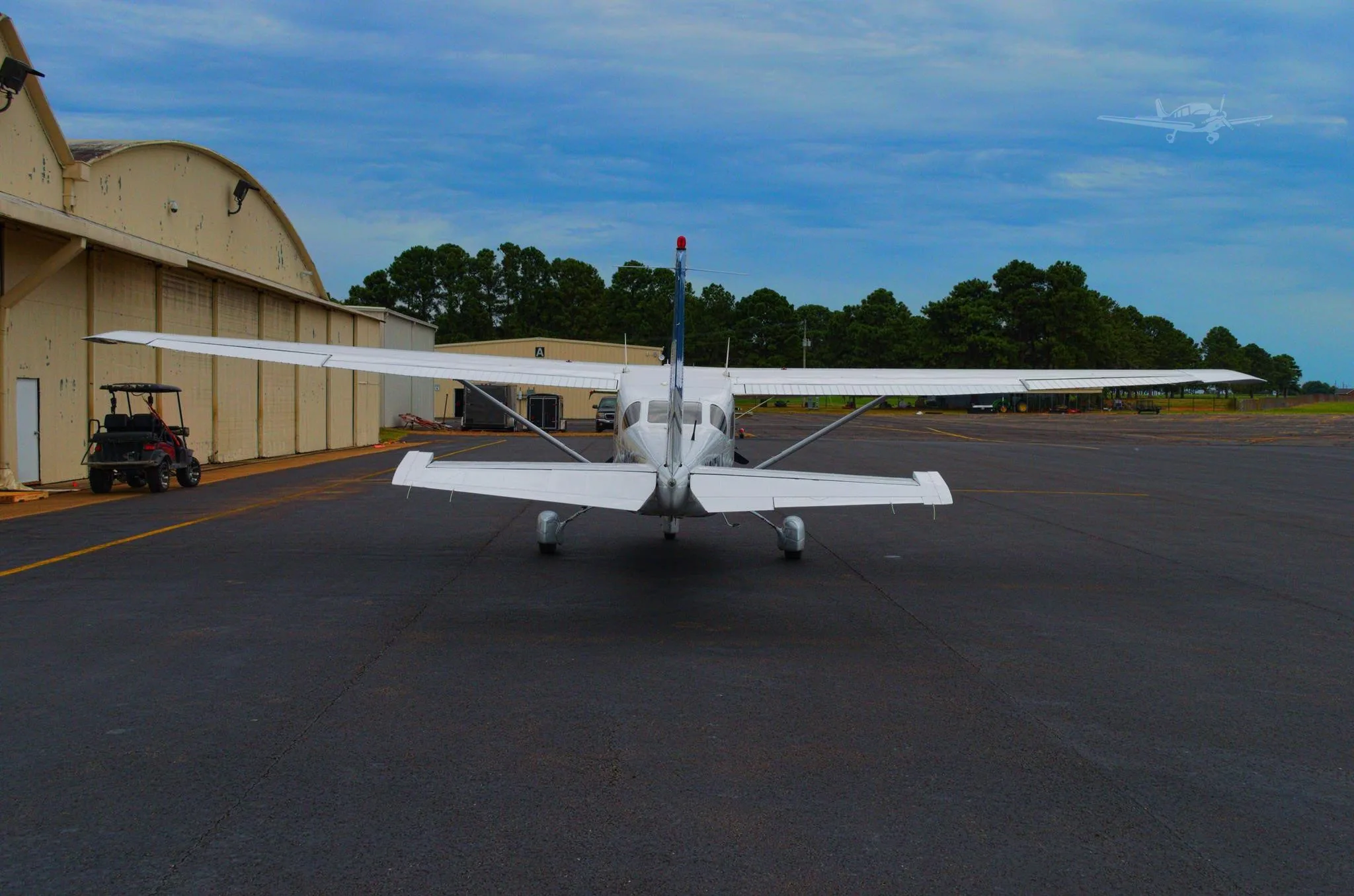 Exterior view of a 2006 CESSNA TURBO 206H STATIONAIR, N915NJ.