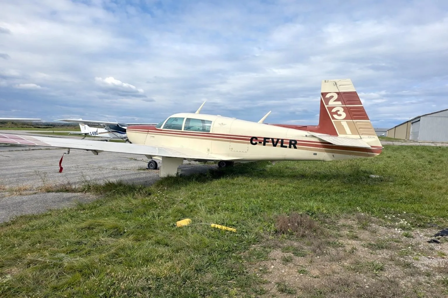 Exterior view of a 1981 MOONEY M20K 231, C-FVLR.