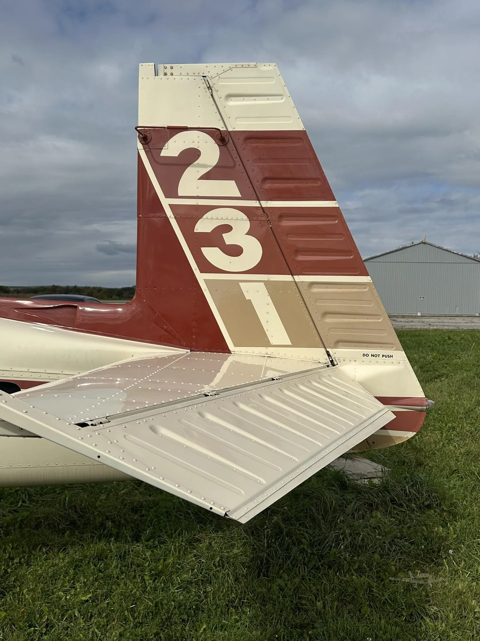 Exterior view of a 1981 MOONEY M20K 231, C-FVLR.