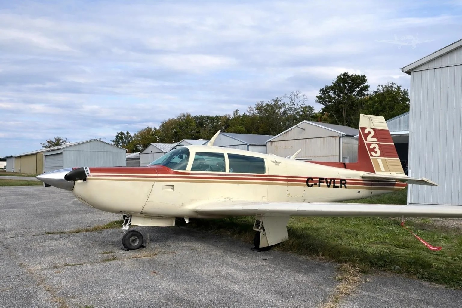Exterior view of a 1981 MOONEY M20K 231, C-FVLR.