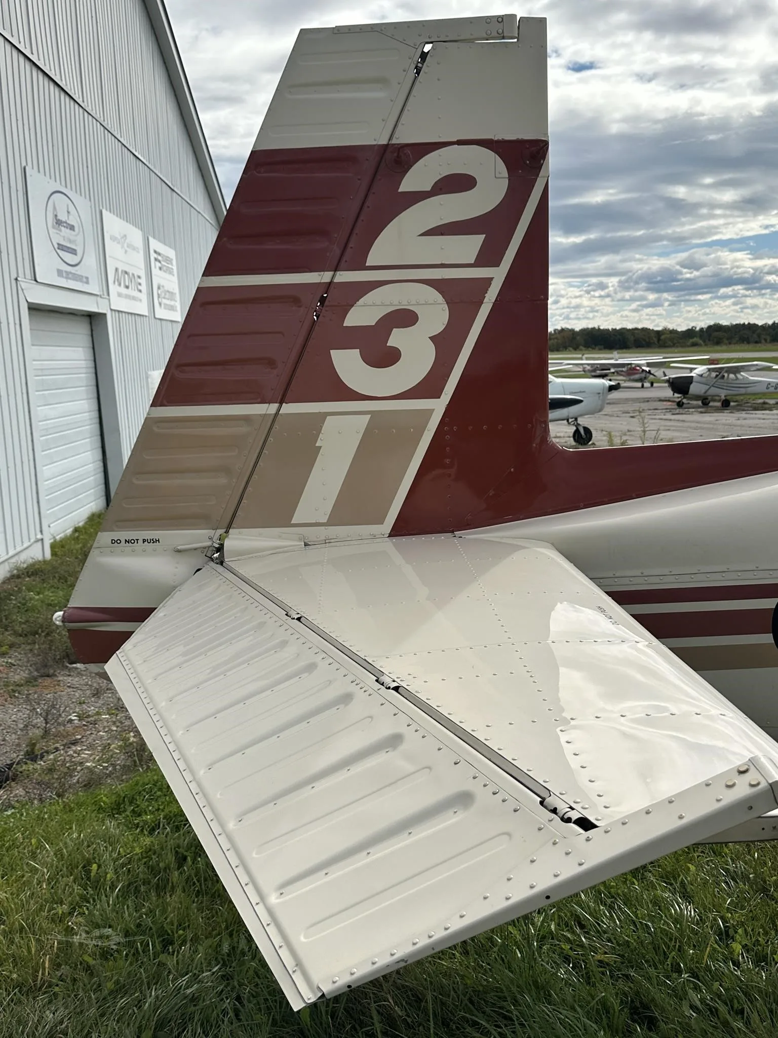 Exterior view of a 1981 MOONEY M20K 231, C-FVLR.