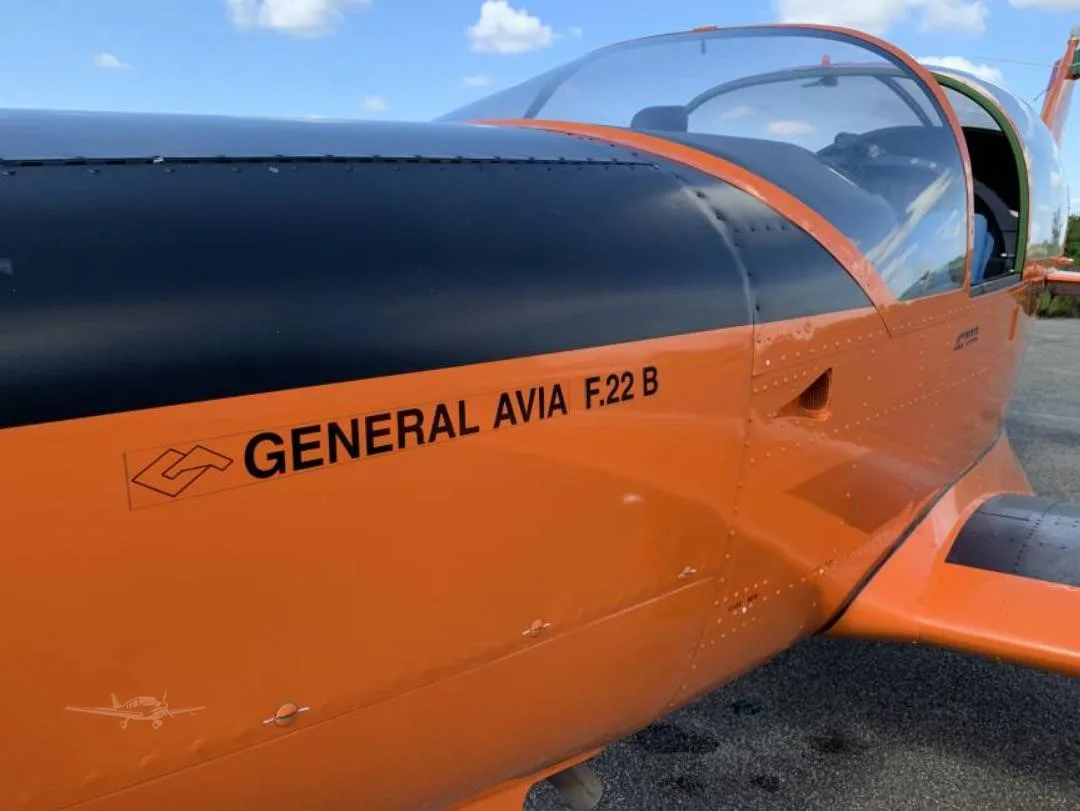 Exterior view of a 1997 GENERAL AVIA F-22.