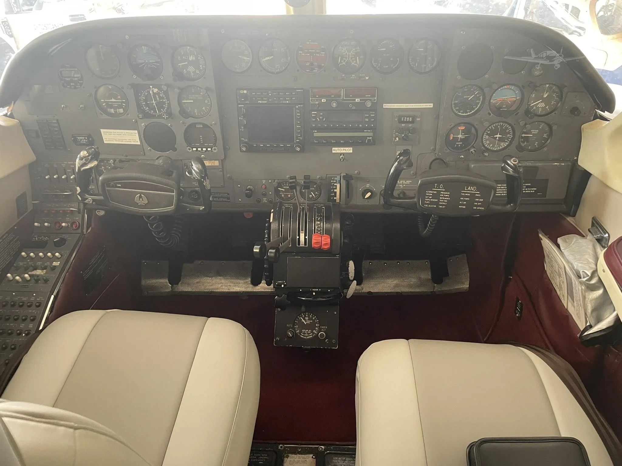 Cockpit and instrument panel of a 1971 CESSNA 421B.