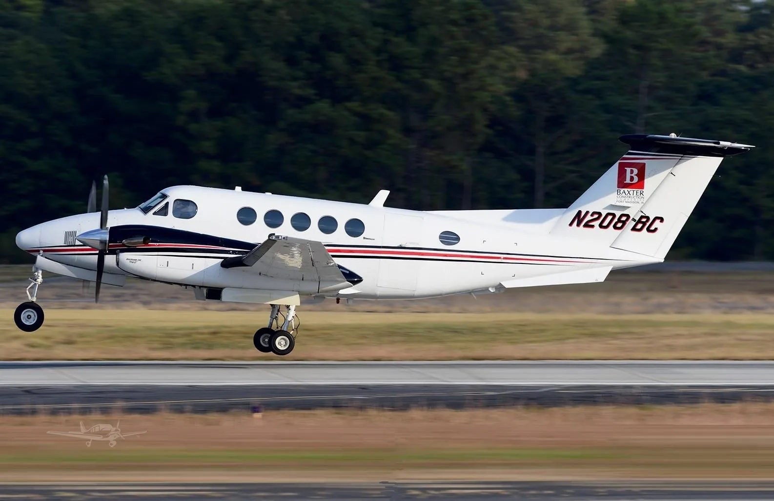 Exterior view of a 1978 BEECHCRAFT KING AIR 200, N208BC.