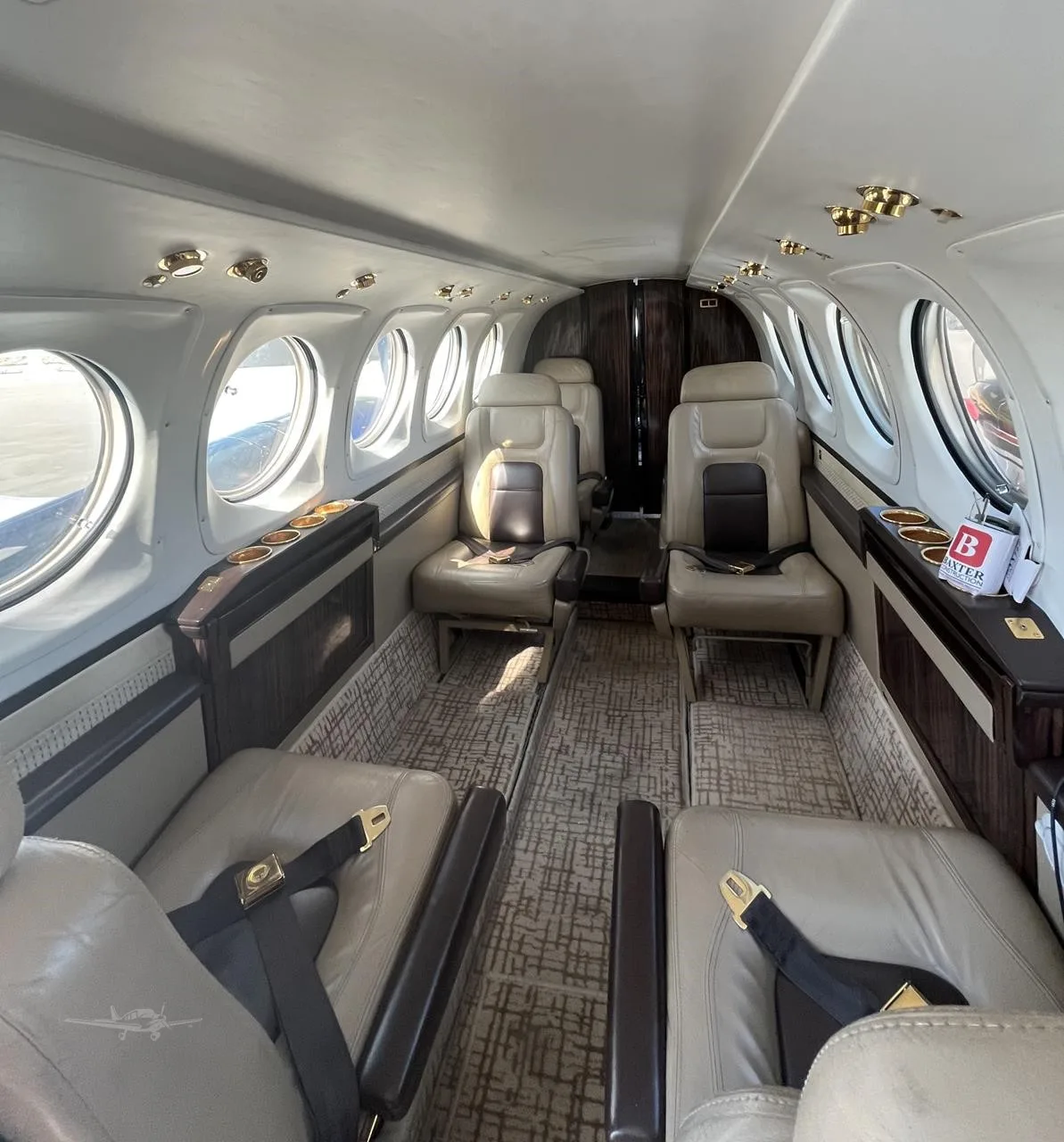 Cabin interior of a 1978 BEECHCRAFT KING AIR 200.