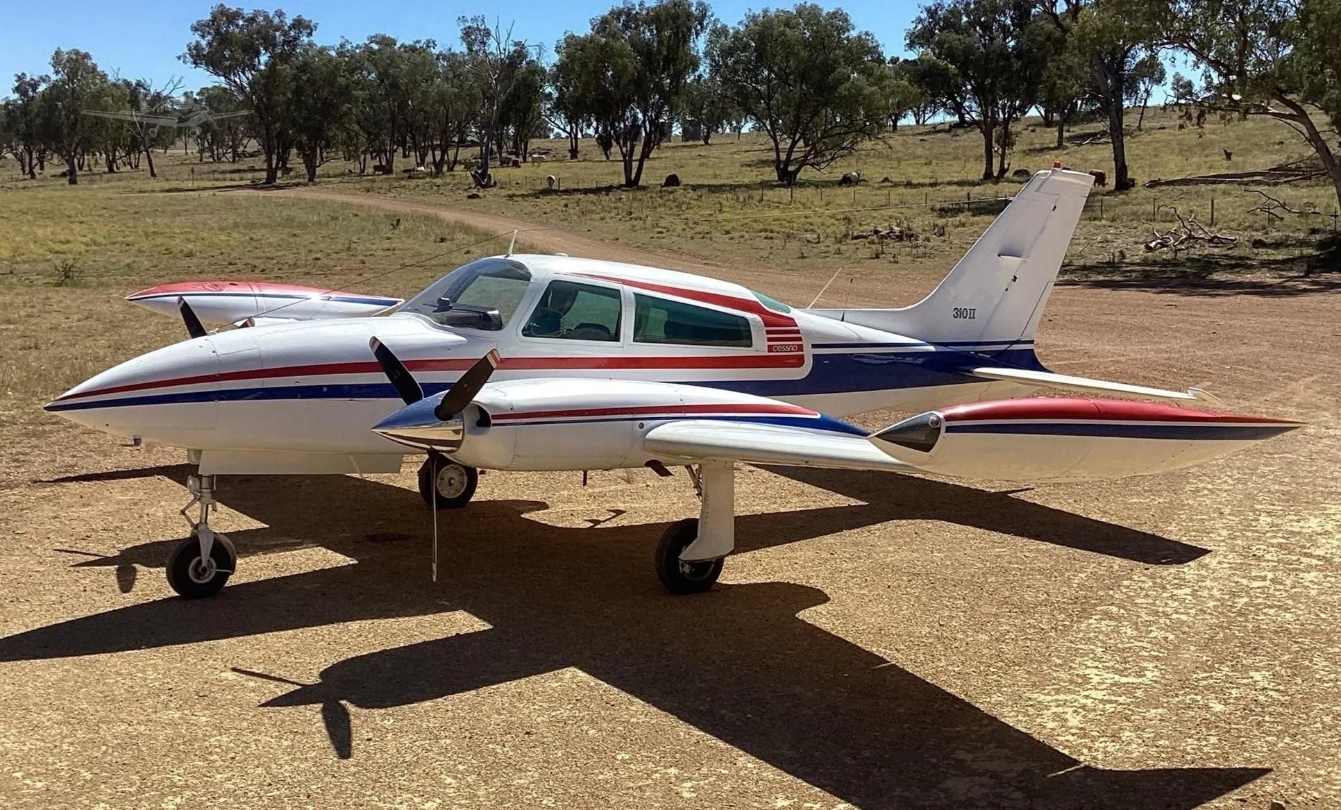 CESSNA 310R