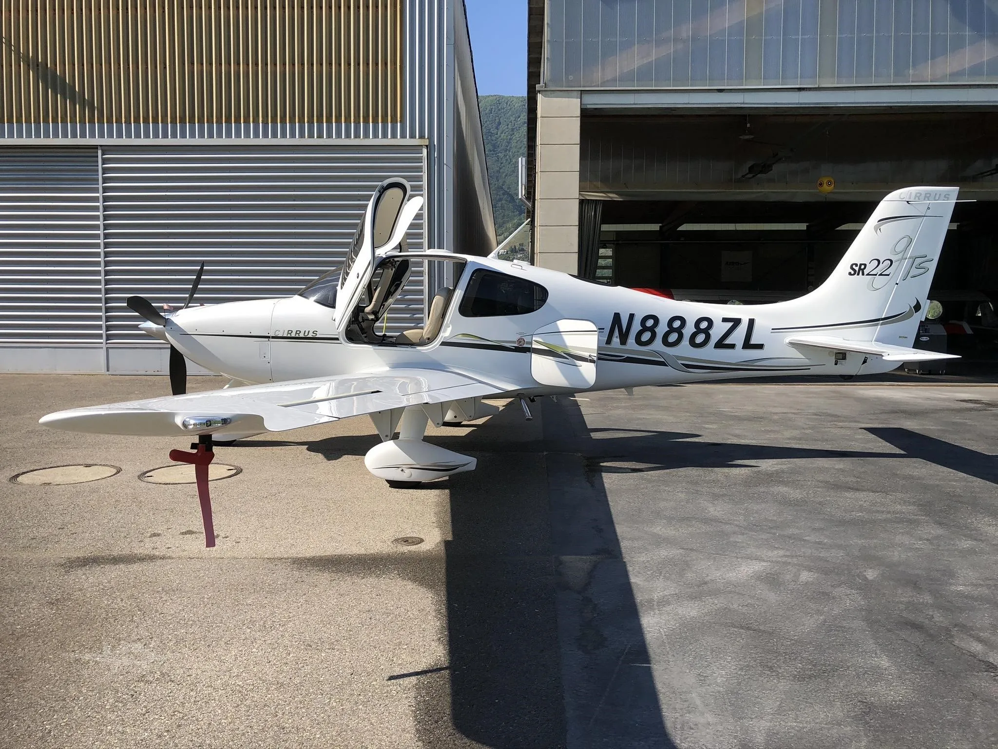 2006 Cirrus SR22-G2