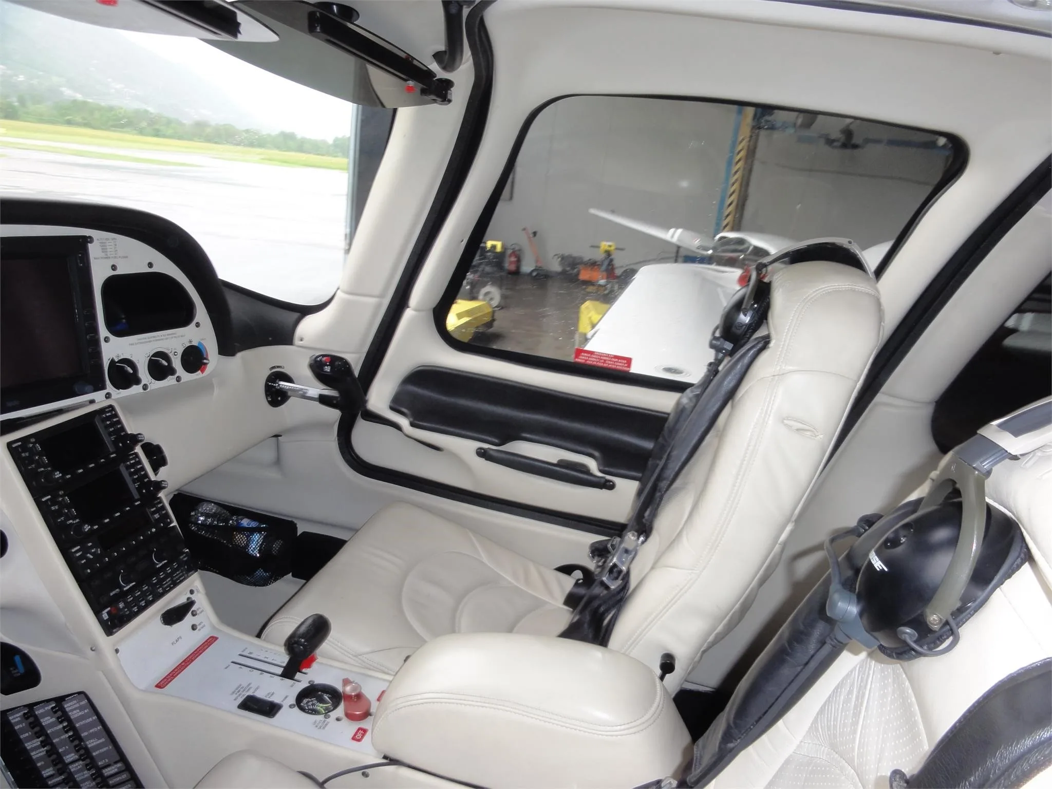 2006 Cirrus SR22-G2