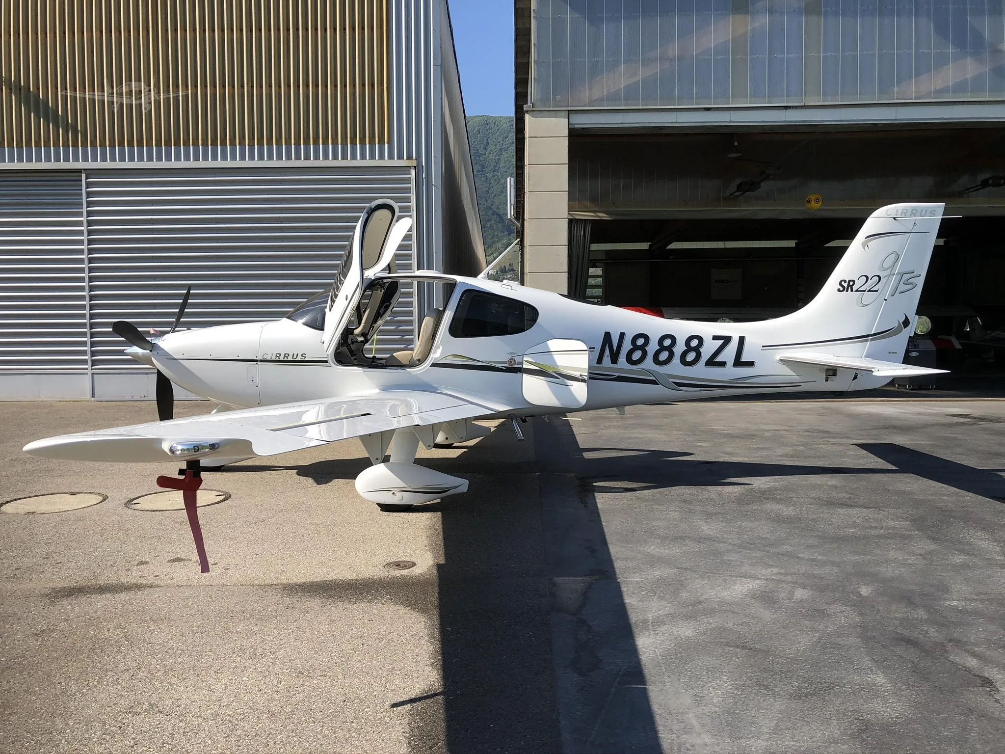2006 Cirrus SR22-G2
