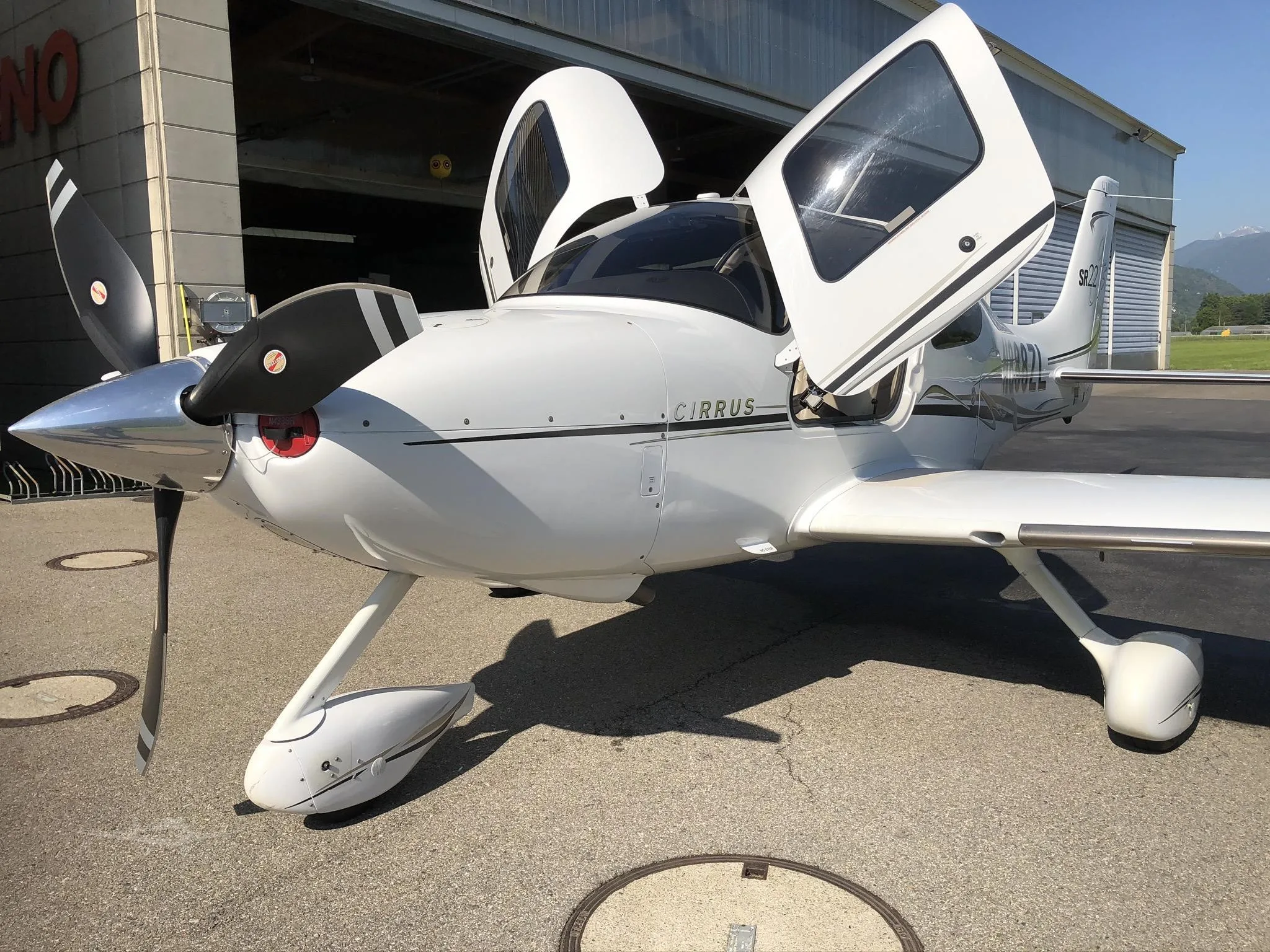 2006 Cirrus SR22-G2