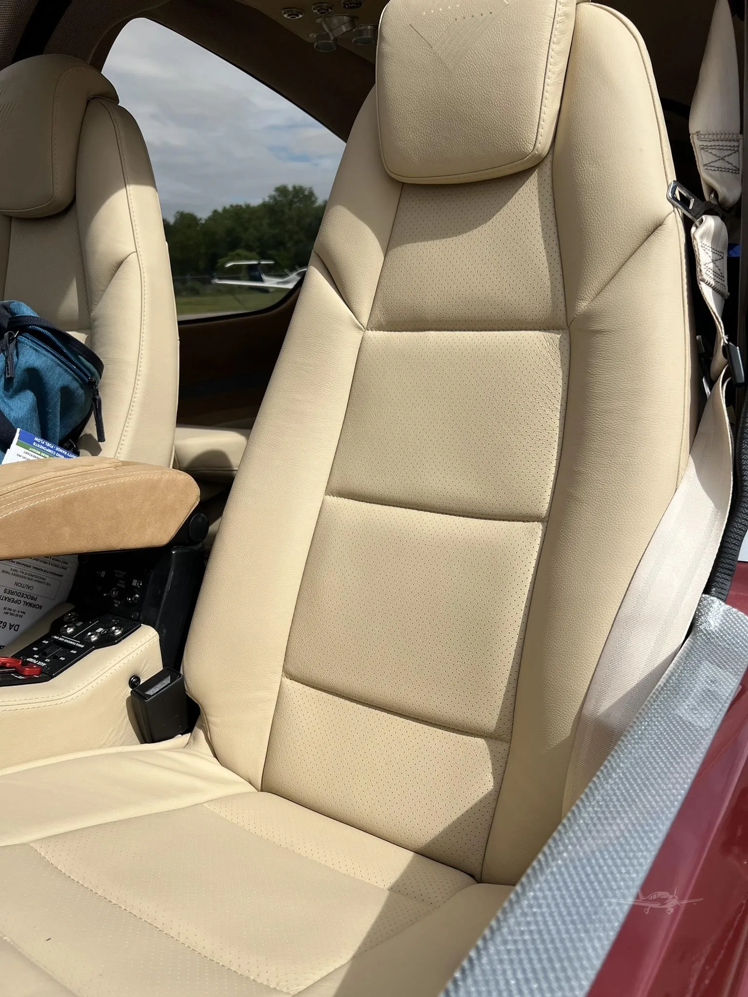 Cabin interior of a 2023 DIAMOND DA62.