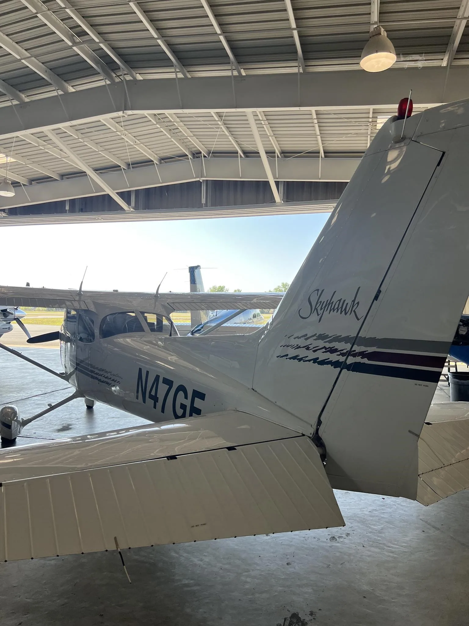 Exterior view of a 1997 CESSNA 172R SKYHAWK, N78FB.