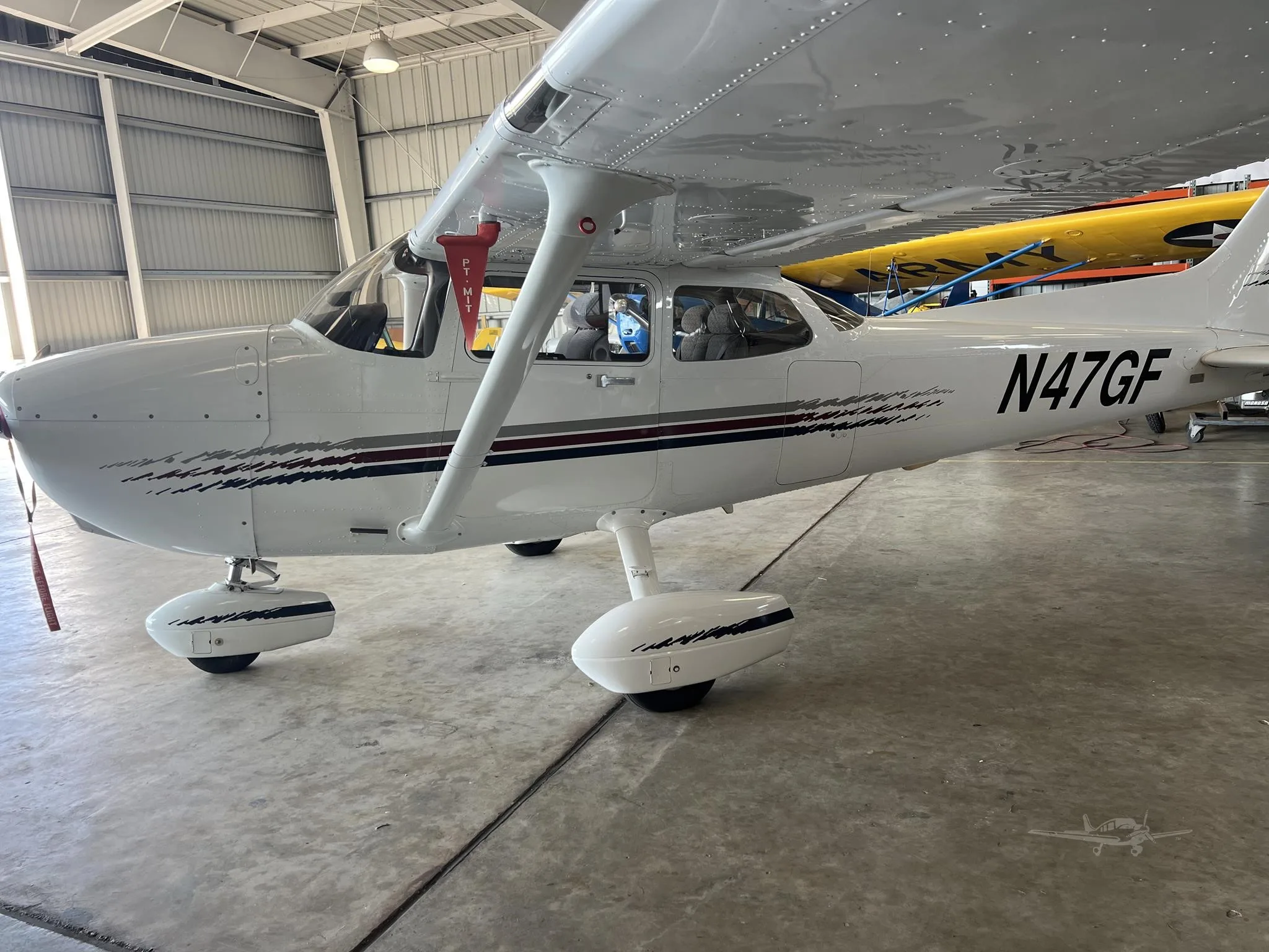 Exterior view of a 1997 CESSNA 172R SKYHAWK, N78FB.