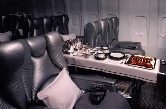 Cabin interior of a 1996 AIRBUS A340.