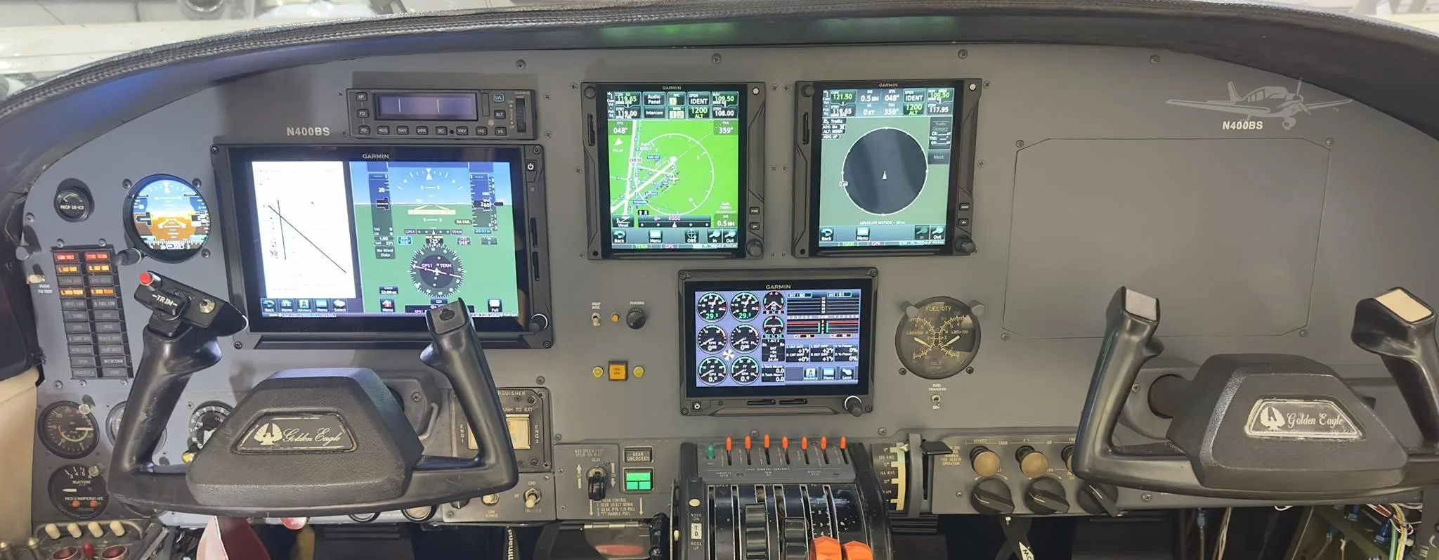 Cockpit and instrument panel of a 1981 CESSNA 421C.