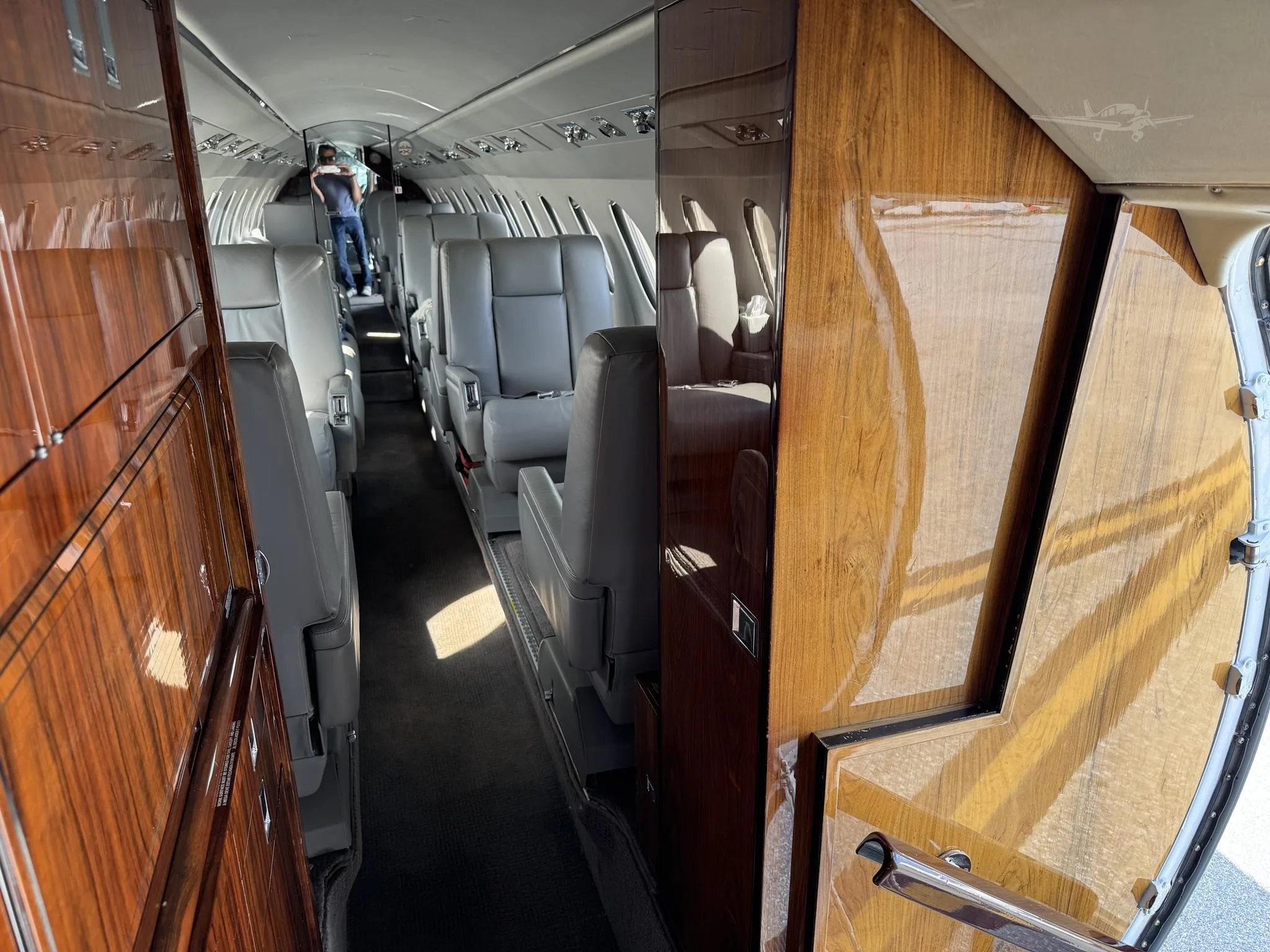 Cabin interior of a 1997 DASSAULT FALCON 50EX.