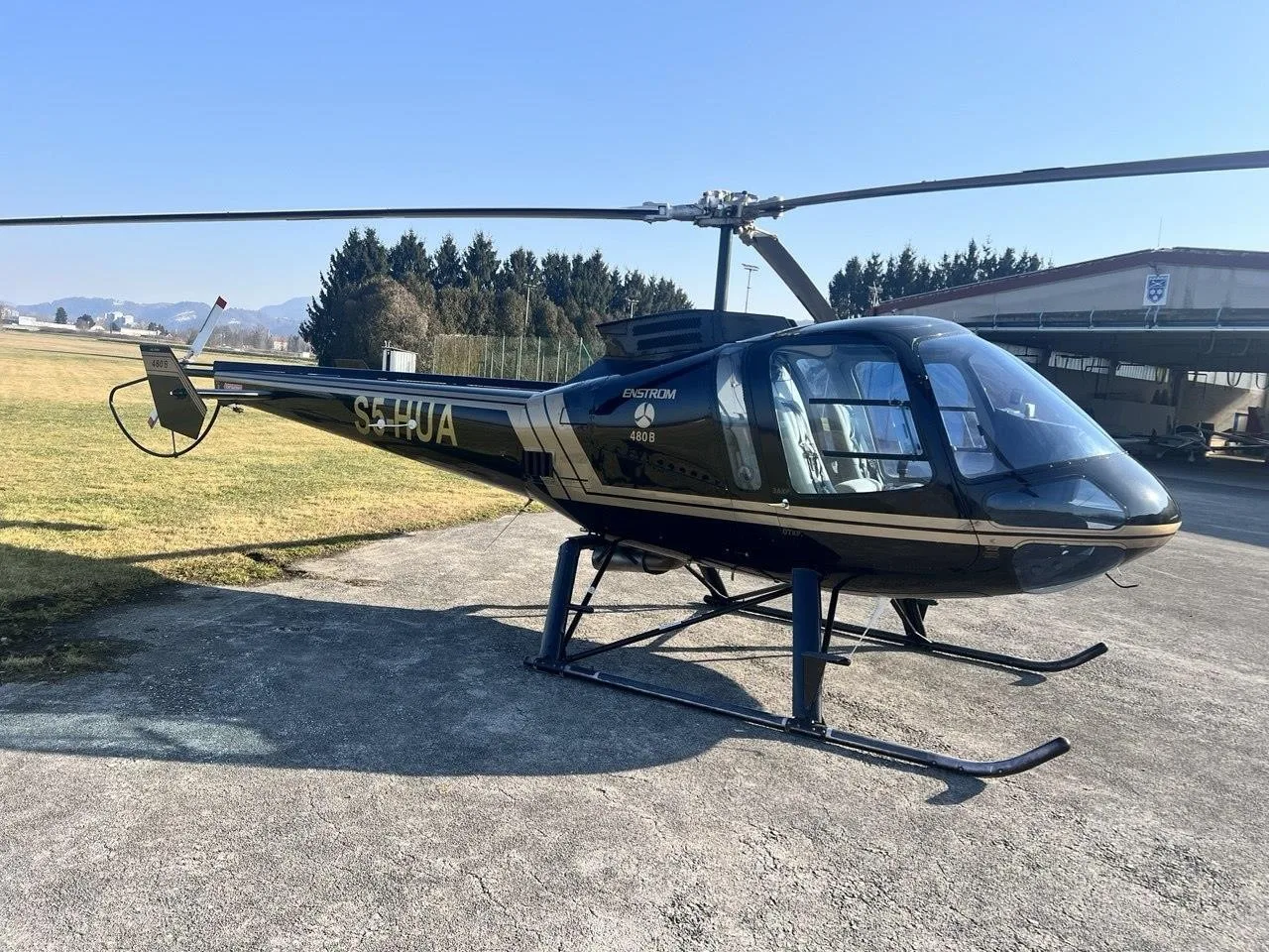 Exterior view of a 2008 ENSTROM 480B TURBINE, S5-HUA.