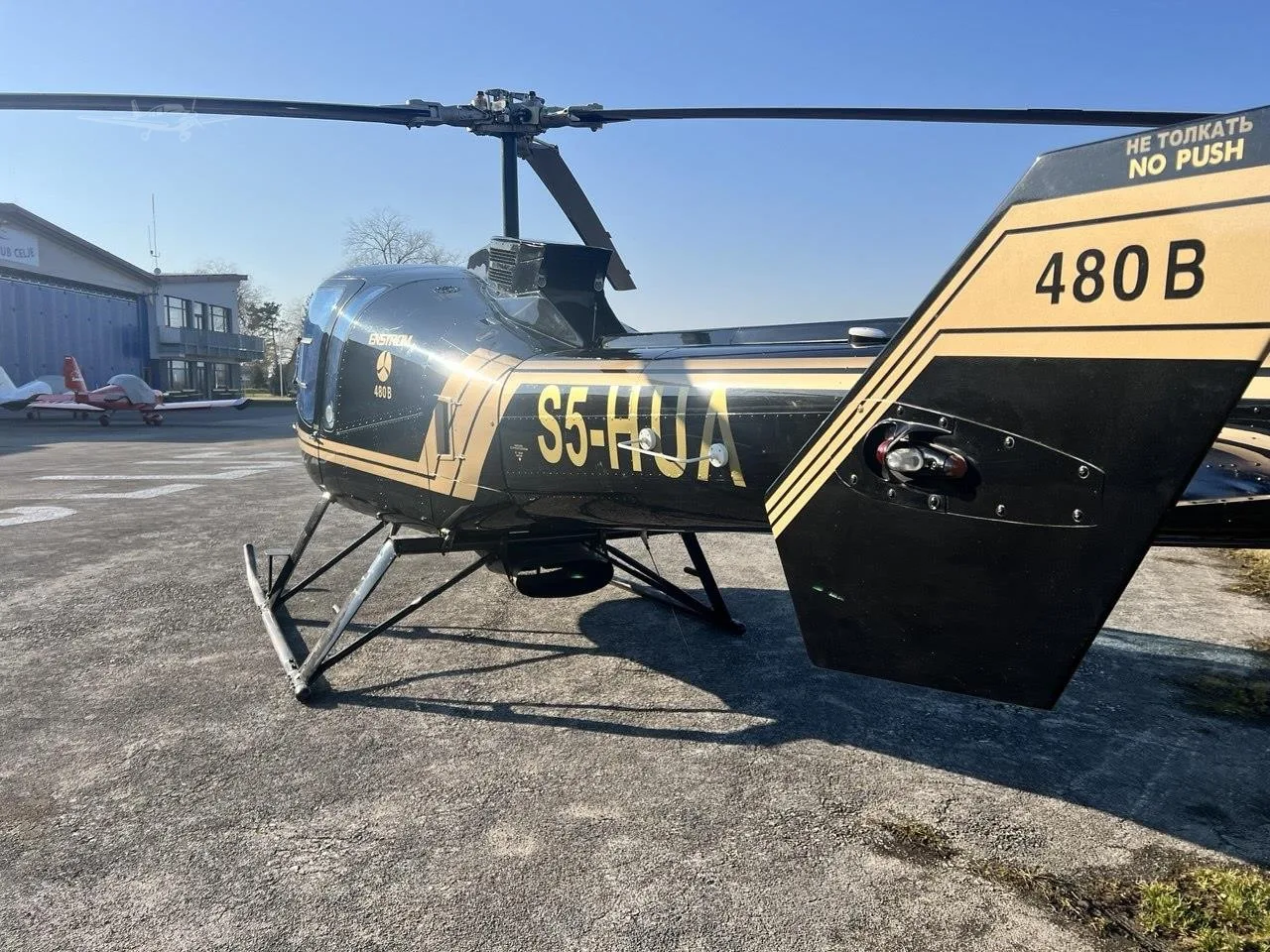 Exterior view of a 2008 ENSTROM 480B TURBINE, S5-HUA.