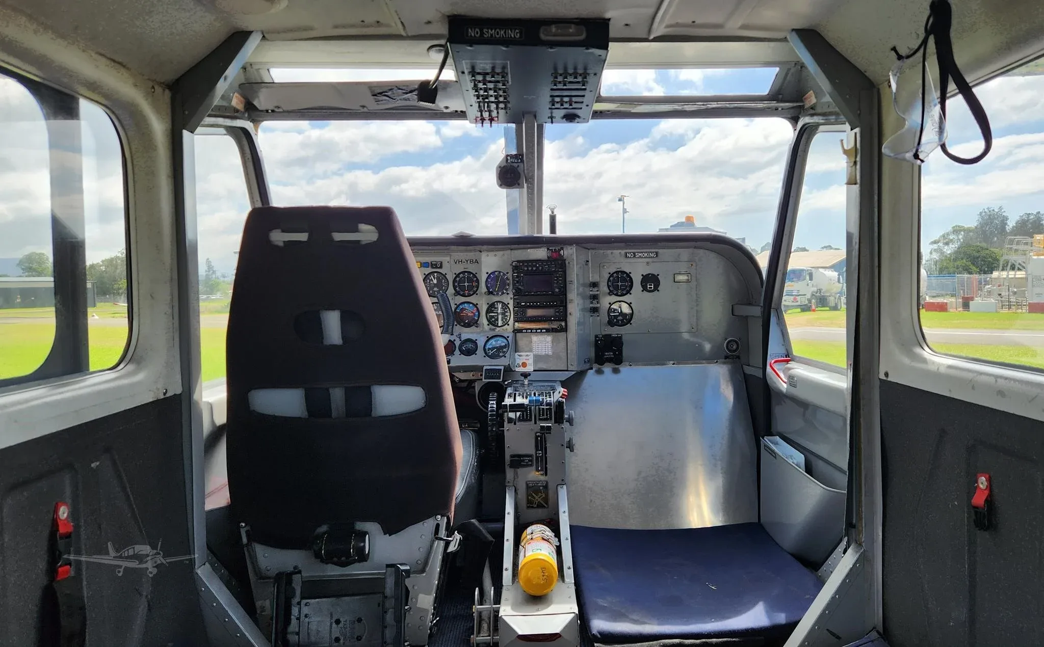 Cockpit and instrument panel of a 2008 GIPPSAERO GA8 AIRVAN.