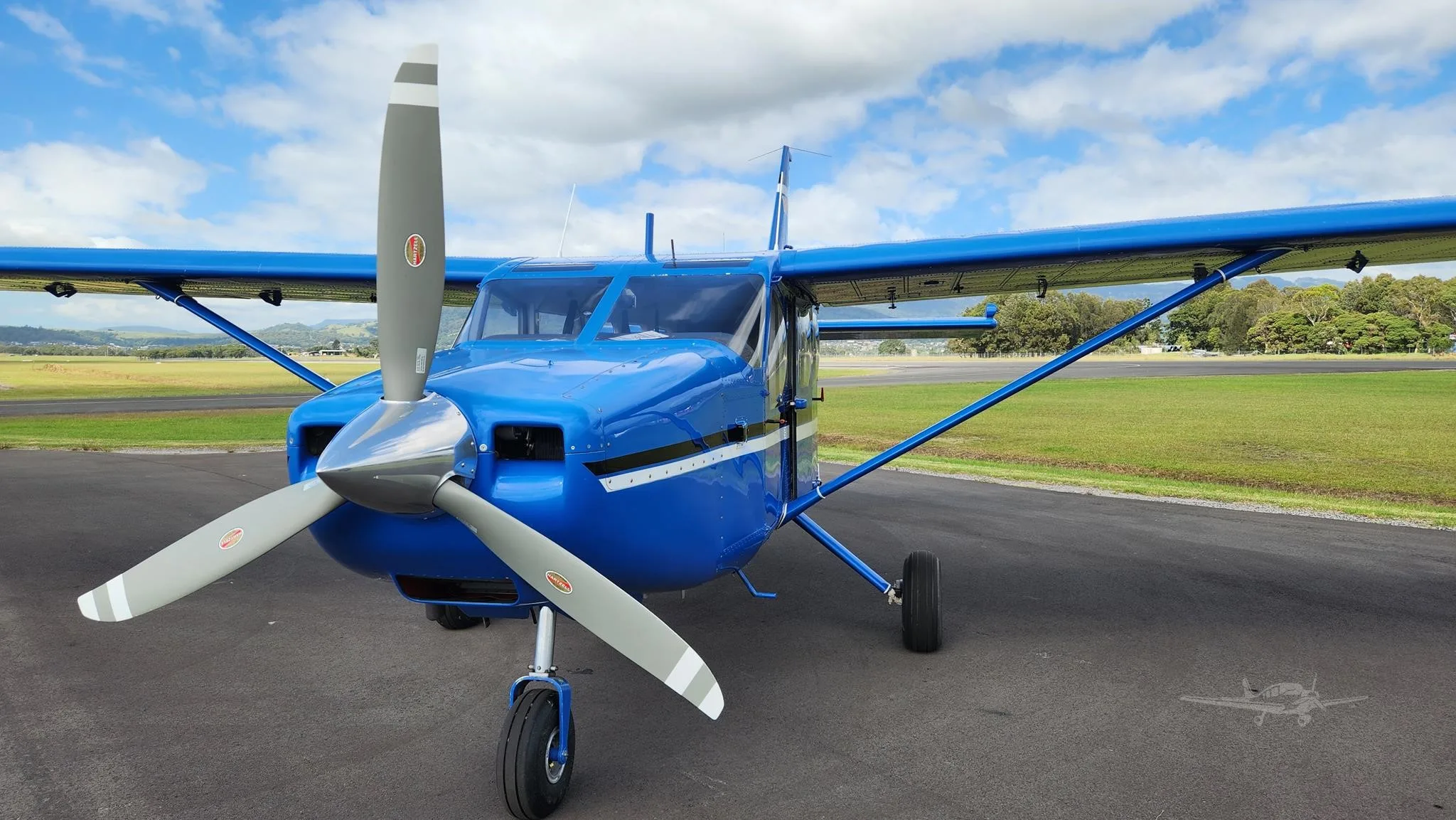 Exterior view of a 2008 GIPPSAERO GA8 AIRVAN, VH-YBA.