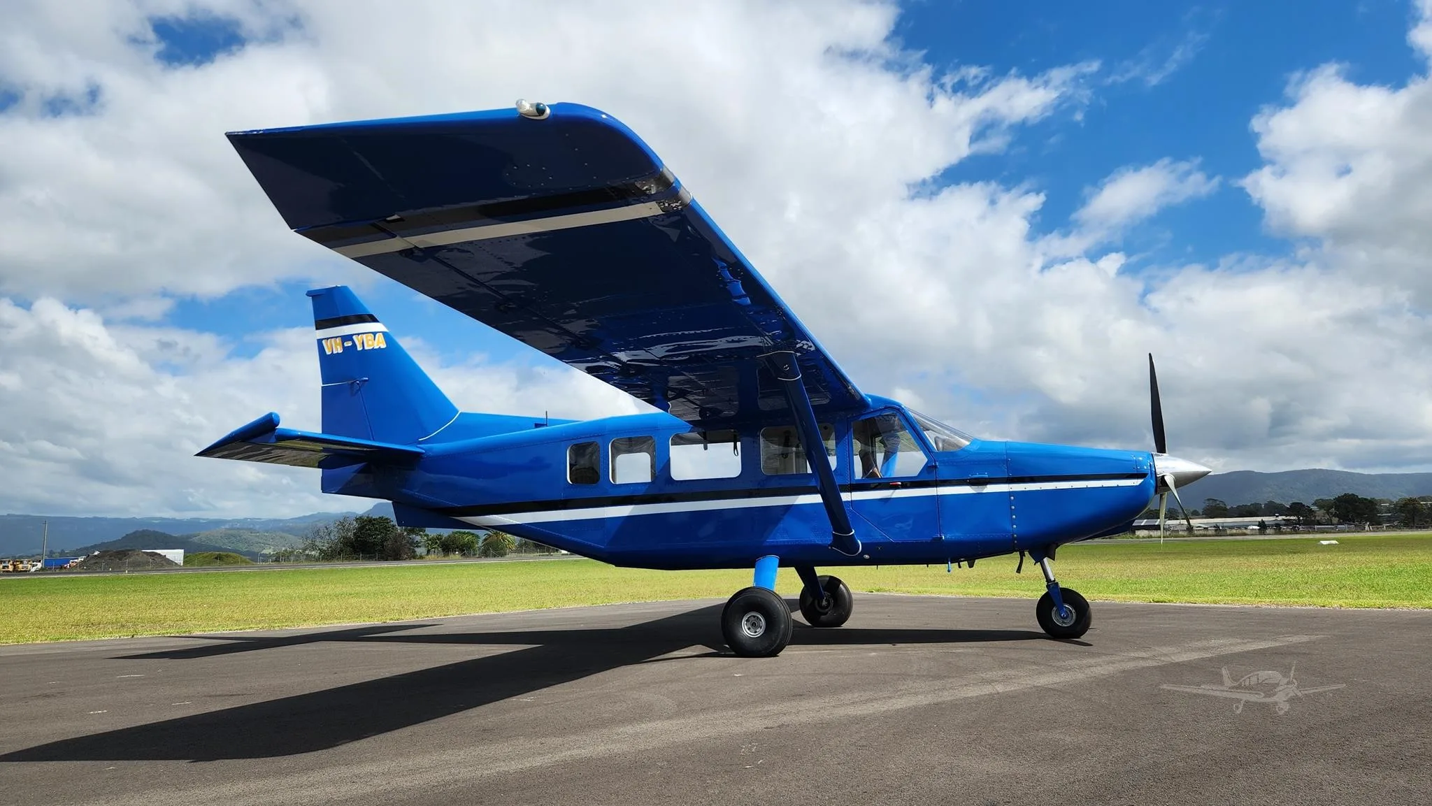 Exterior view of a 2008 GIPPSAERO GA8 AIRVAN, VH-YBA.
