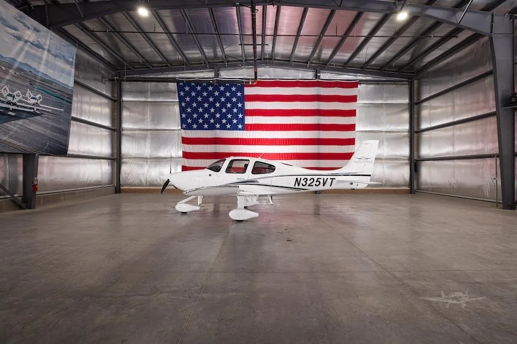 Exterior view of a 2022 CIRRUS SR20-G6, N325VT.