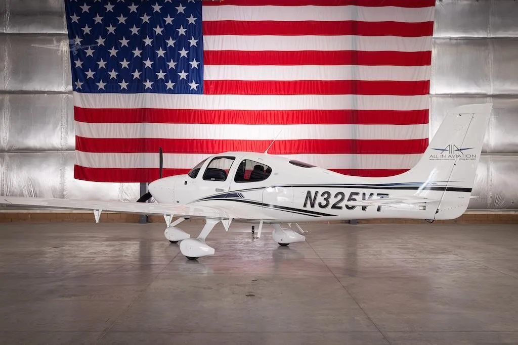 Exterior view of a 2022 CIRRUS SR20-G6, N325VT.