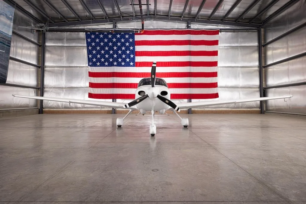 Exterior view of a 2022 CIRRUS SR20-G6, N325VT.