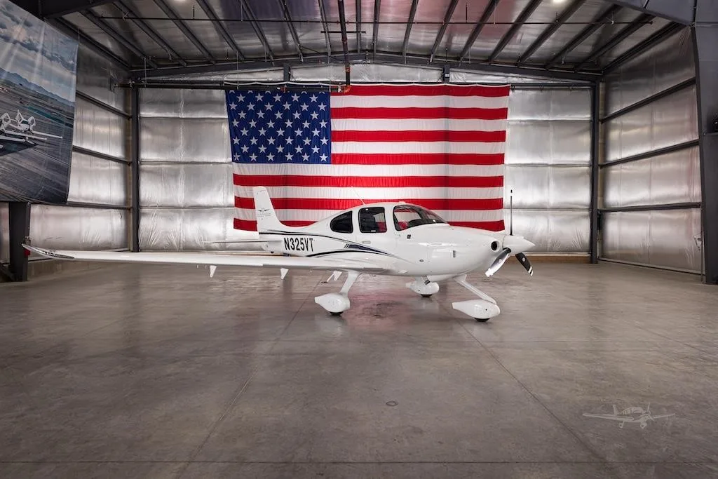 Exterior view of a 2022 CIRRUS SR20-G6, N325VT.