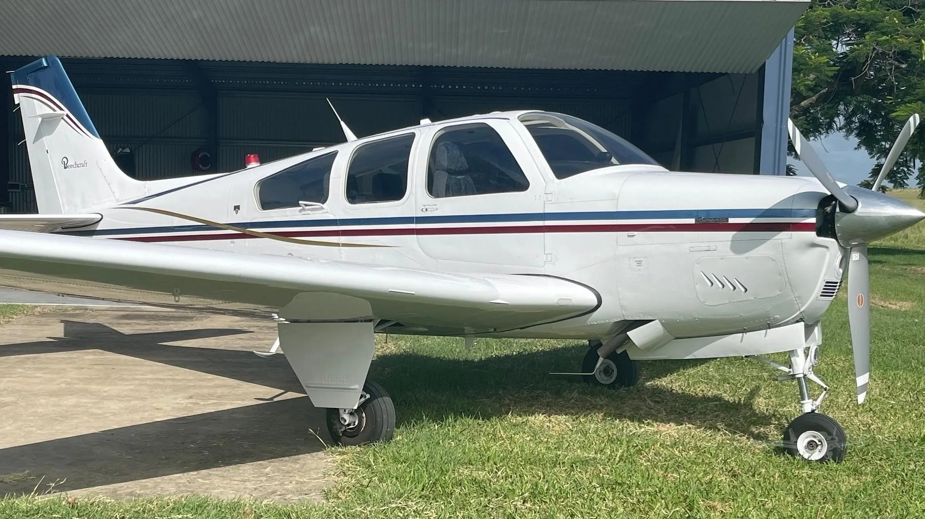 1988 BEECHCRAFT F33A BONANZA