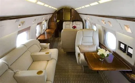 Cabin interior of a 1989 GULFSTREAM GIV.