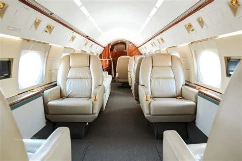 Cabin interior of a 1989 GULFSTREAM GIV.