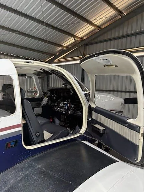 Cabin interior of a 1979 PIPER ARROW IV.