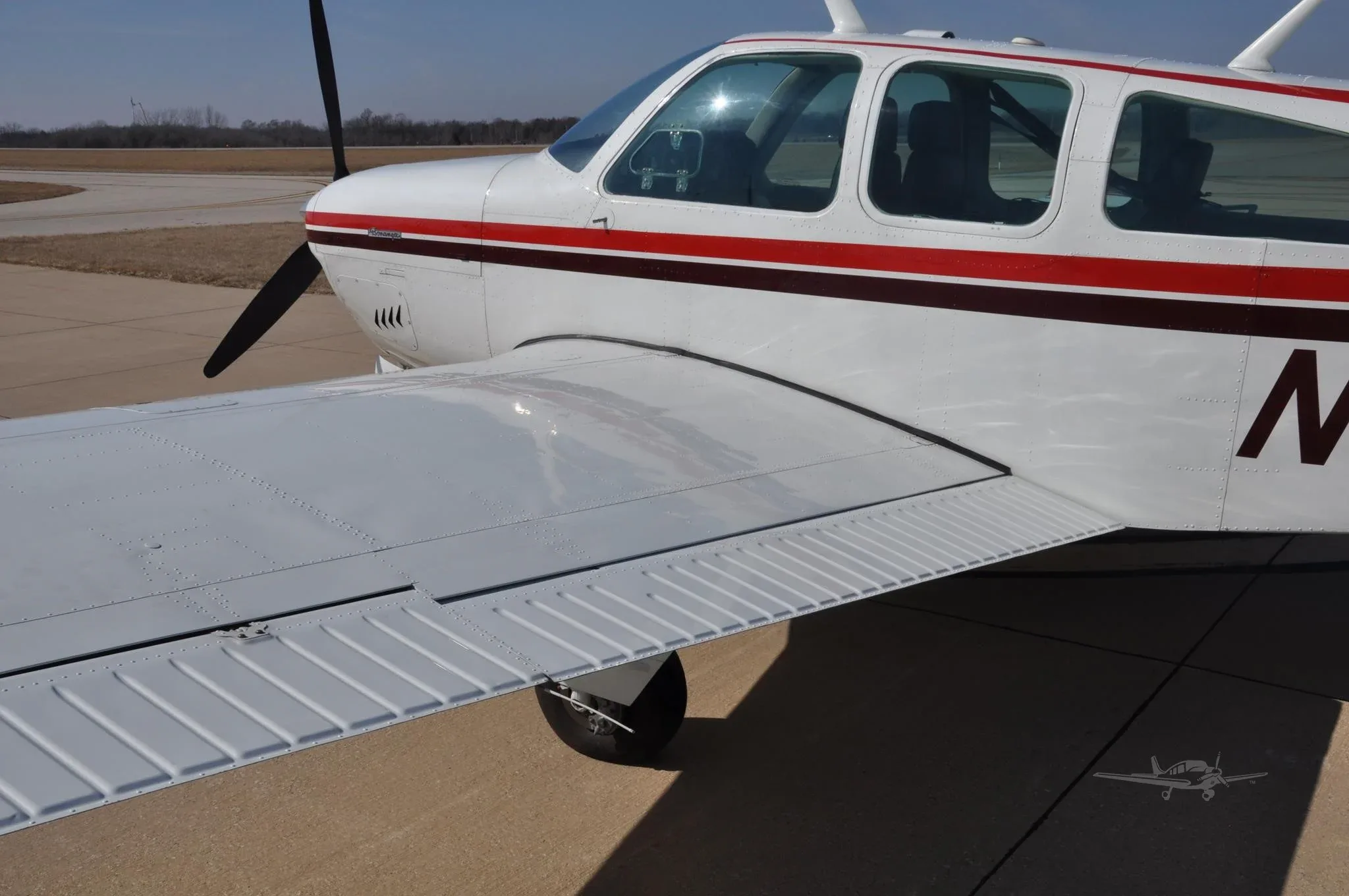 Exterior view of a 1975 BEECHCRAFT F33A BONANZA, N6089S.