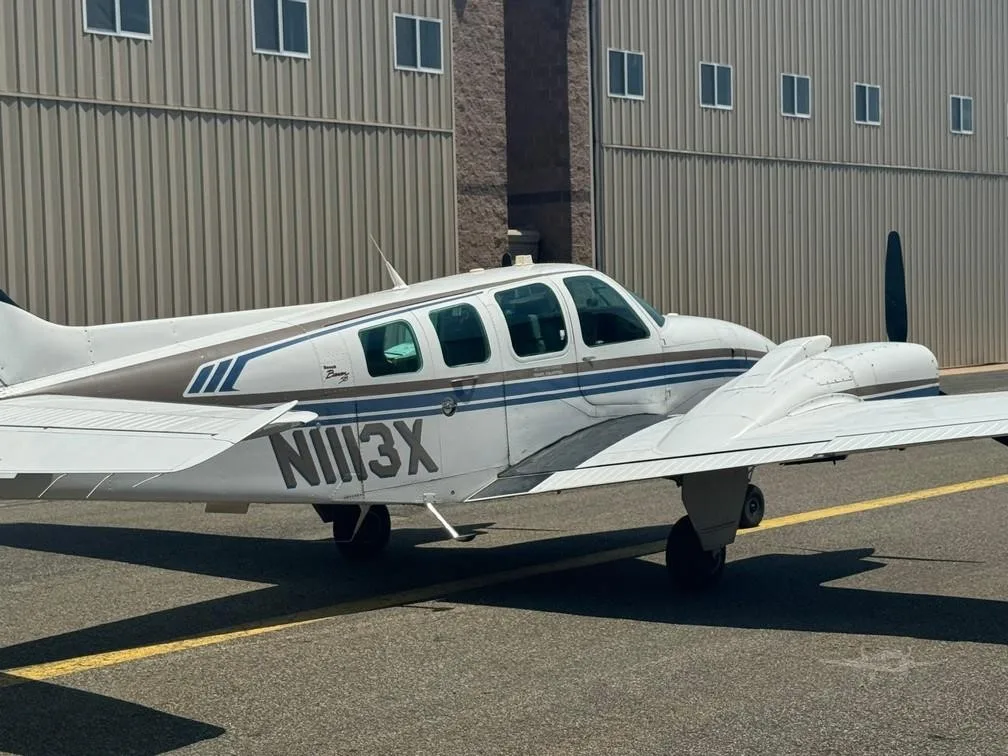 Exterior view of a 1997 BEECHCRAFT 58 BARON, N1113X.