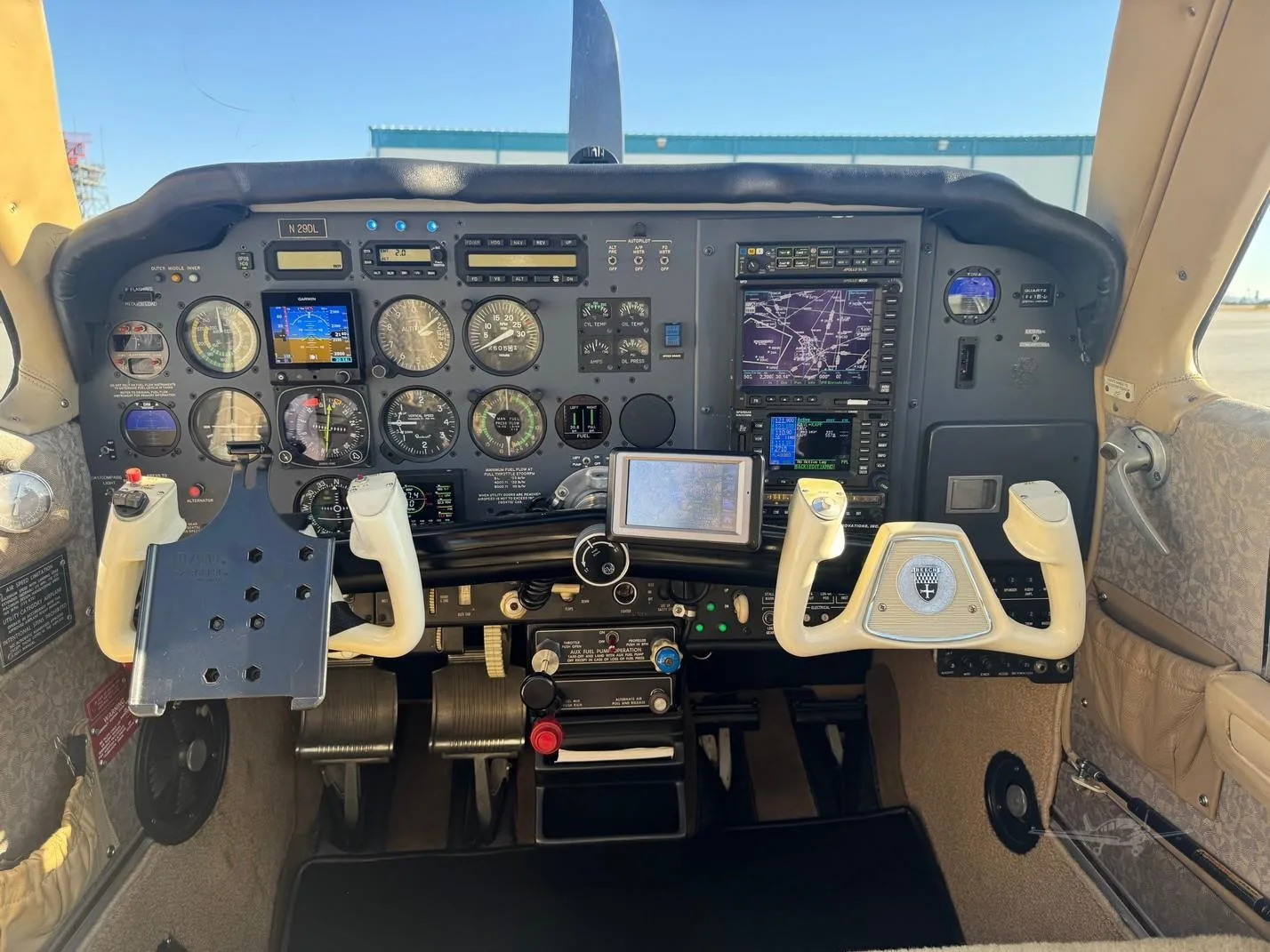 Cockpit and instrument panel of a 1976 BEECHCRAFT A36 BONANZA.