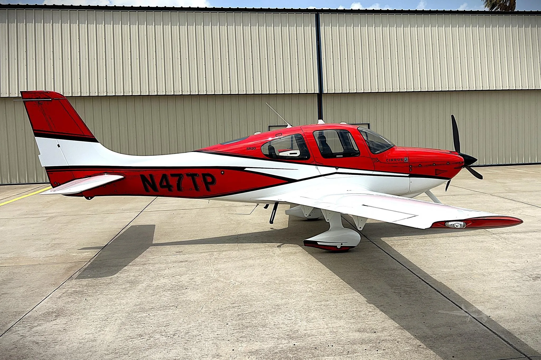 Exterior view of a 2010 CIRRUS SR20-G3, N47TP.