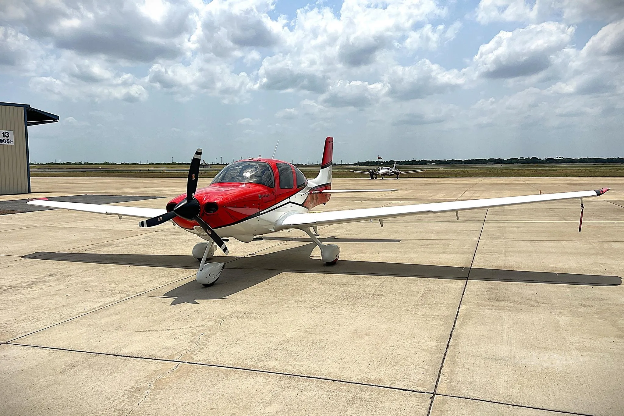 Exterior view of a 2010 CIRRUS SR20-G3, N47TP.