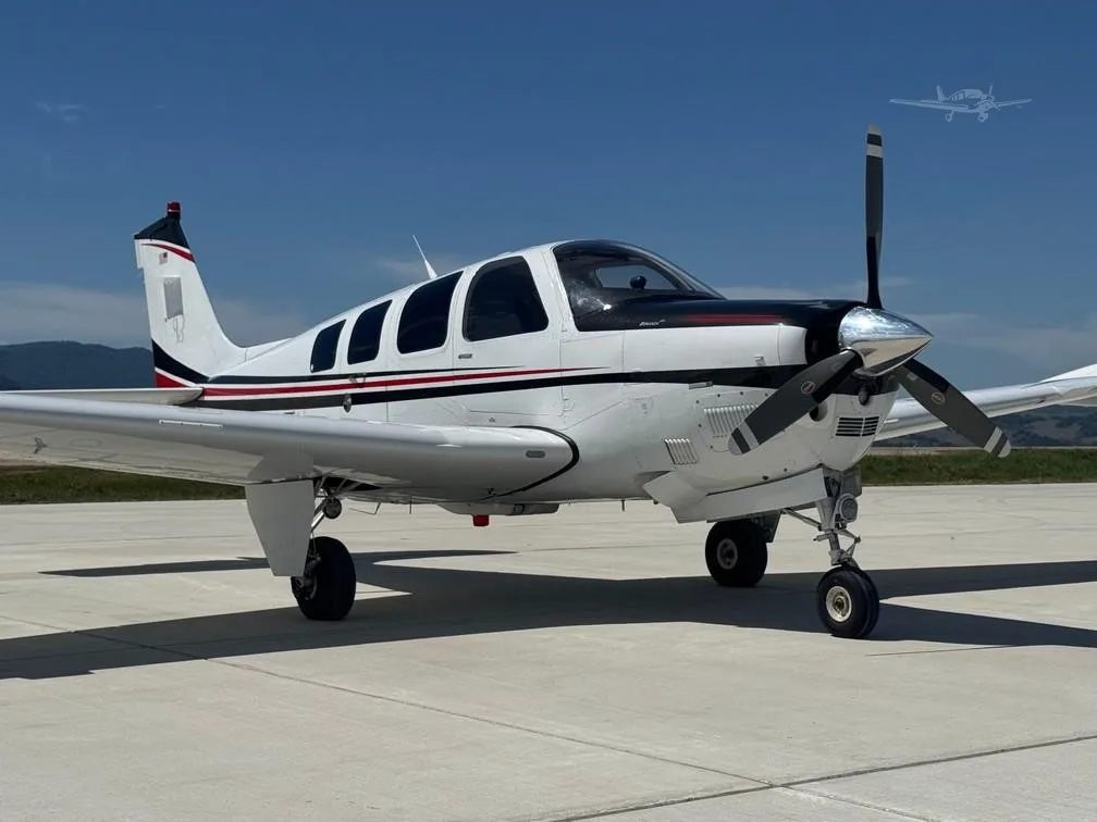 Exterior view of a 2008 BEECHCRAFT G36 BONANZA, N939P.