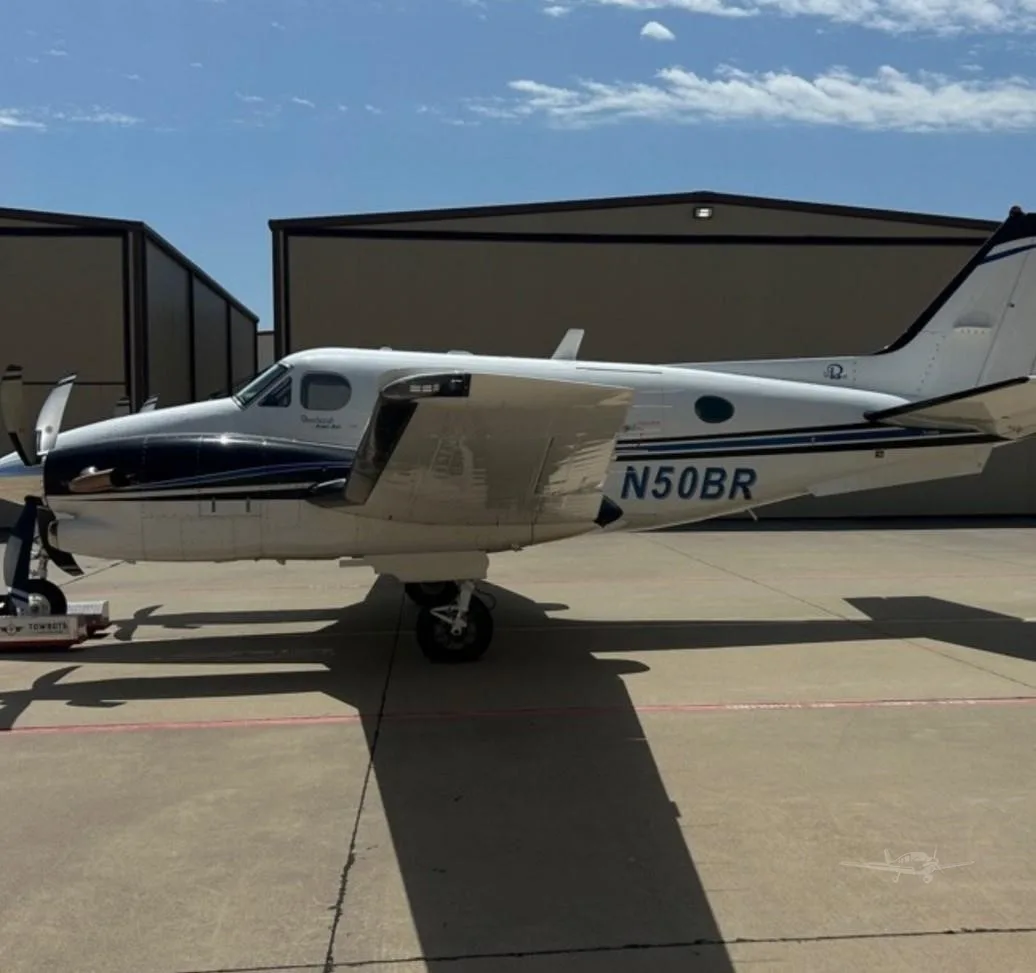 Exterior view of a 2001 BEECHCRAFT KING AIR C90B, N50BR.