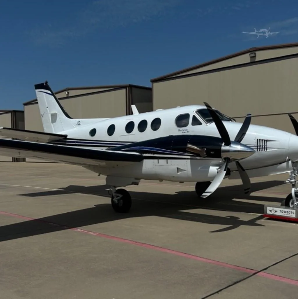 Exterior view of a 2001 BEECHCRAFT KING AIR C90B, N50BR.