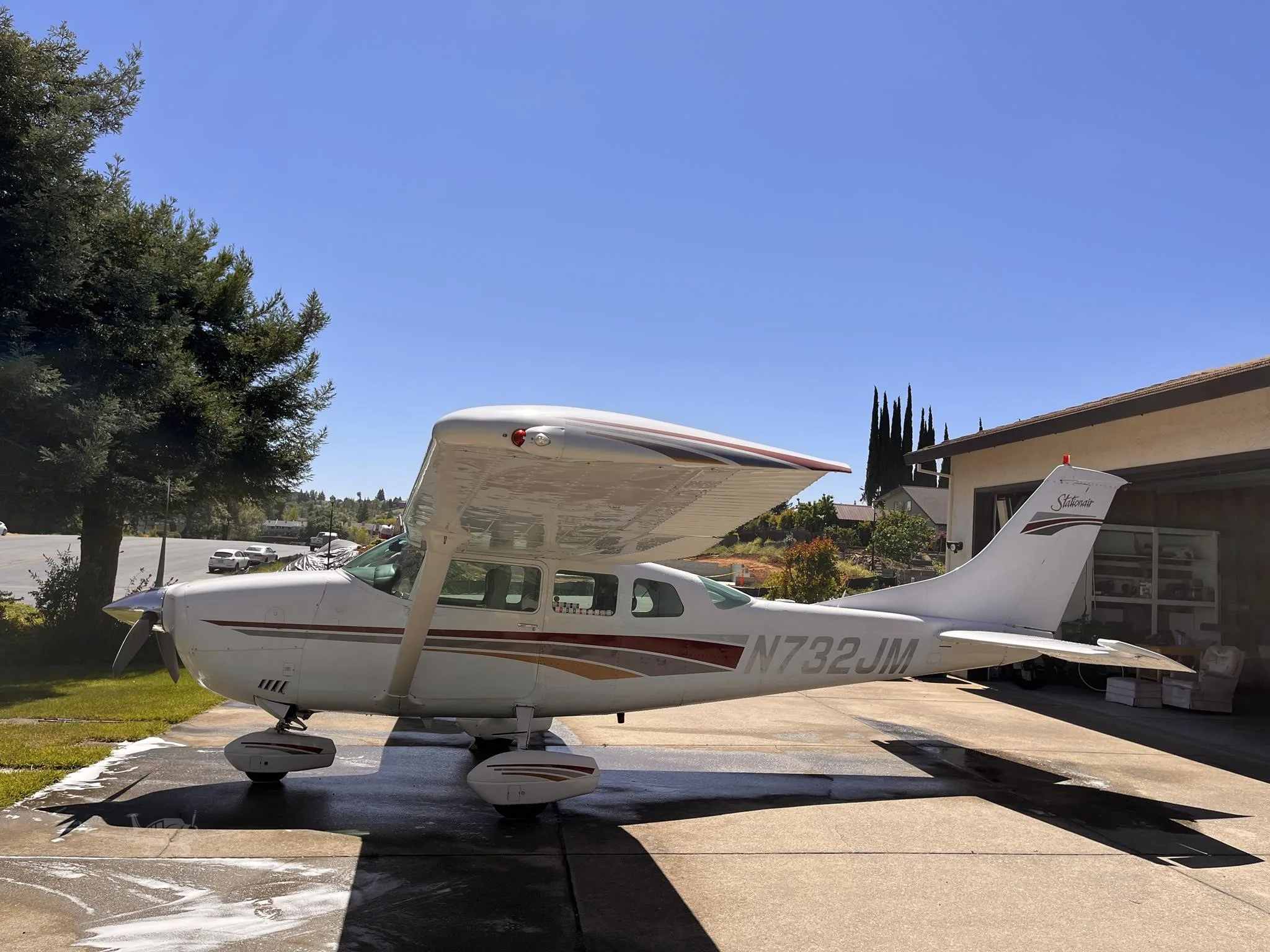 Exterior view of a 1979 CESSNA U206G STATIONAIR II, N732JM.