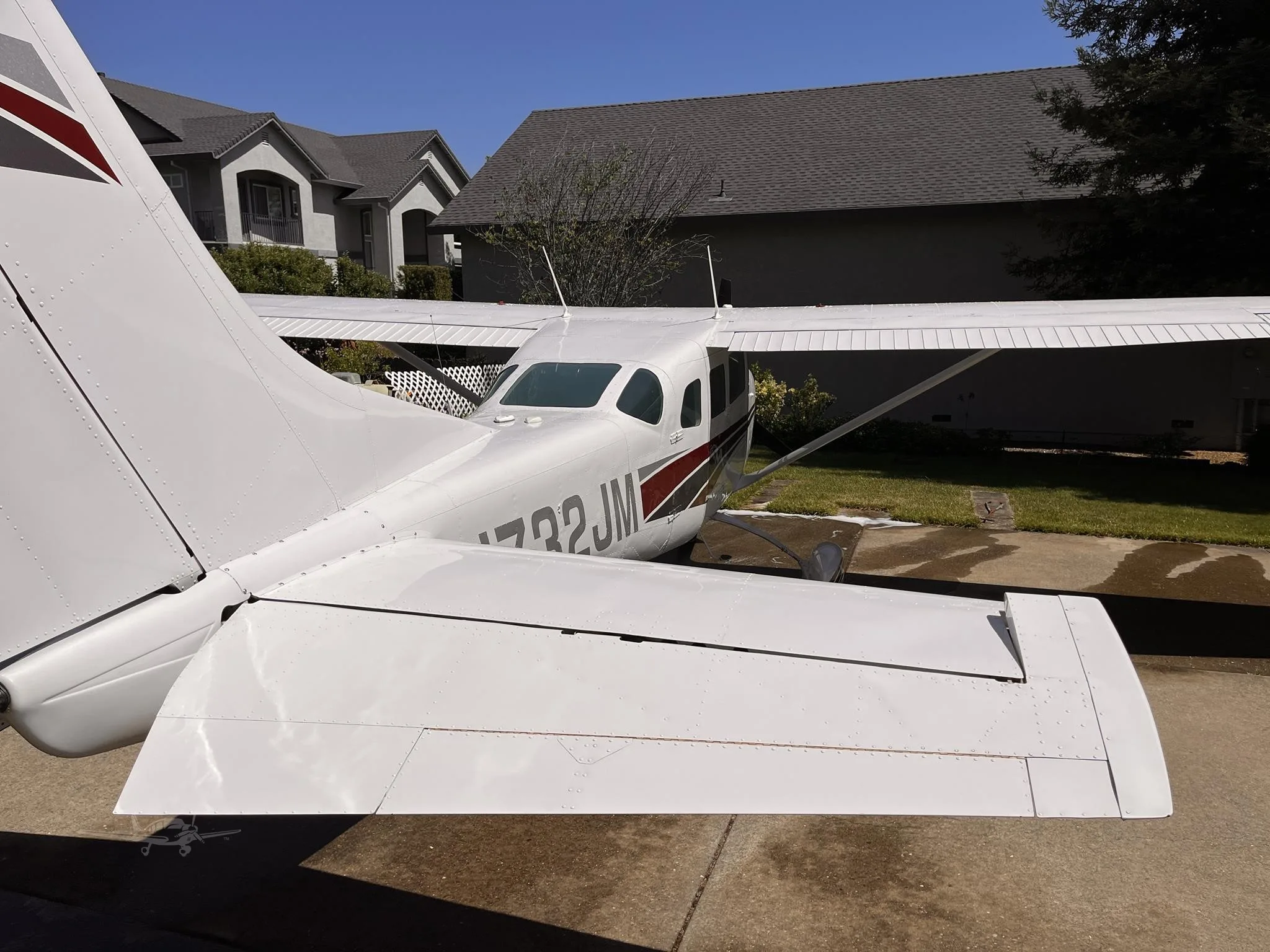 Exterior view of a 1979 CESSNA U206G STATIONAIR II, N732JM.