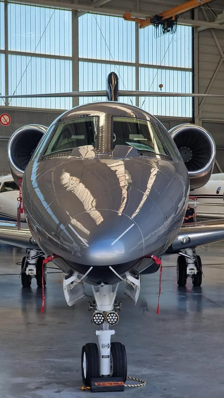 Exterior view of a 2006 CESSNA CITATION X, OE-HWJ.