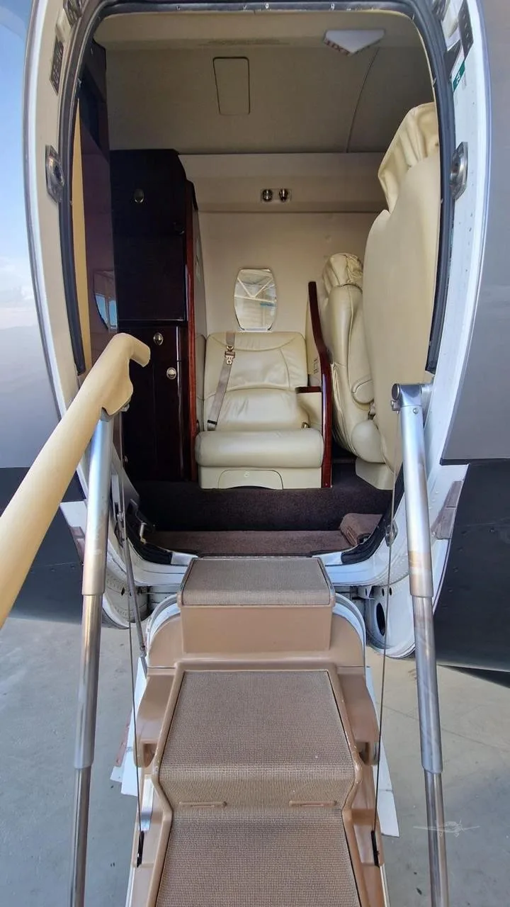 Cabin interior of a 2006 CESSNA CITATION X.
