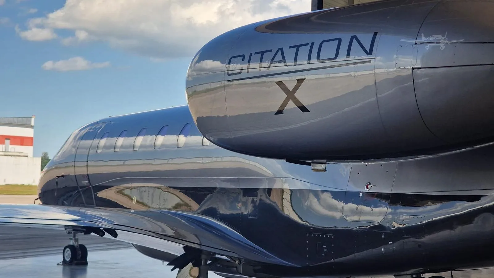 Engine detail of a 2006 CESSNA CITATION X.