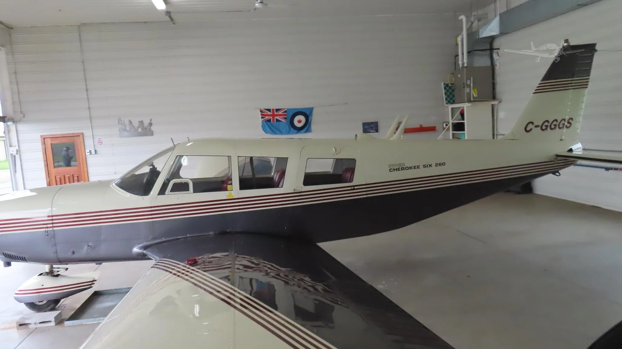 Exterior view of a 1966 PIPER CHEROKEE 6/260, C-GGGS.
